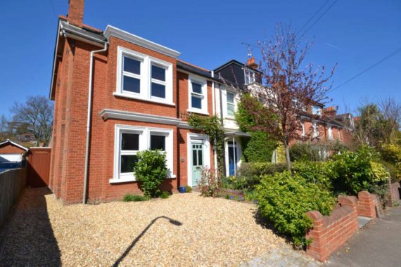 4 Bedroom Semi-Detac...